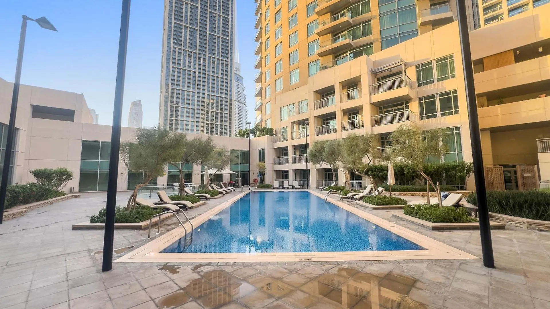 Bright & Spacious 1Br In Downtown With Balcony L Close To Dubai Mall United Arab Emirates